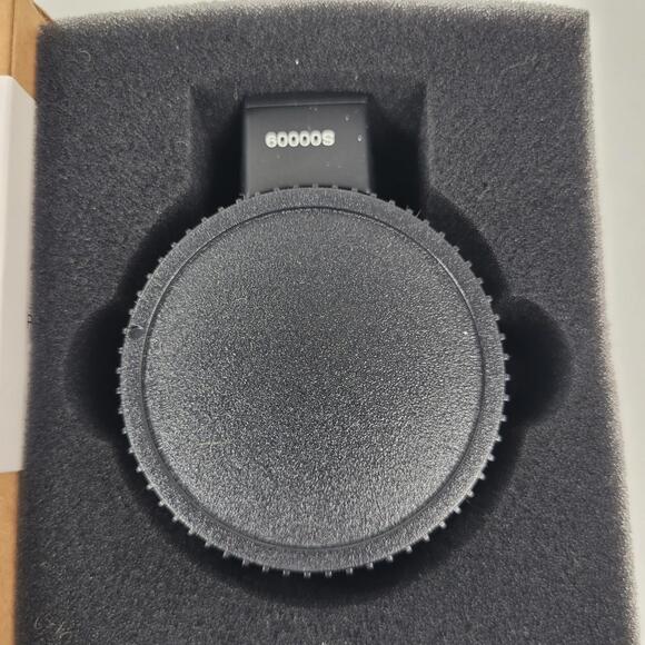 Lens Adapter Commlite CM-EF-EOS R for Canon EF/EF-S Lens to EOS R RF Mount - Picture 2 of 7